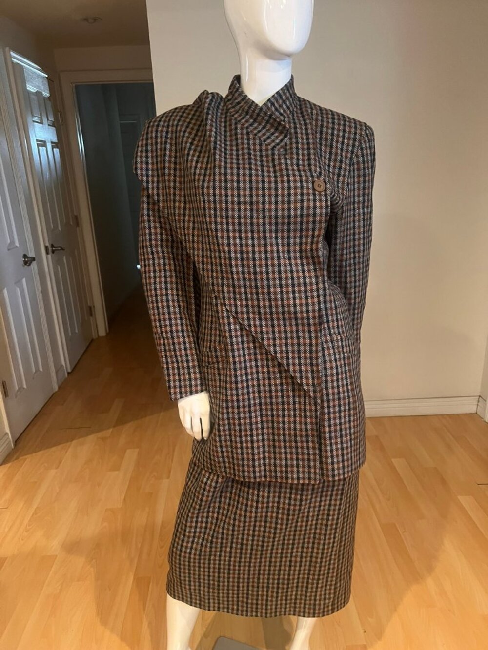 VINTAGE ESCADA MARGARETHA LEY HOUNDSTOOTH 2 PIECE POWER SUIT SKIRT SZ 8/10 US